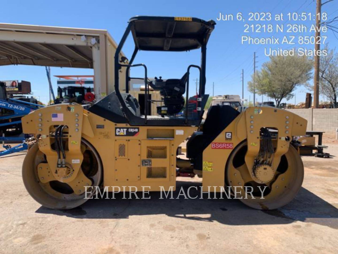 2016 Caterpillar CB54B Vibratory Double