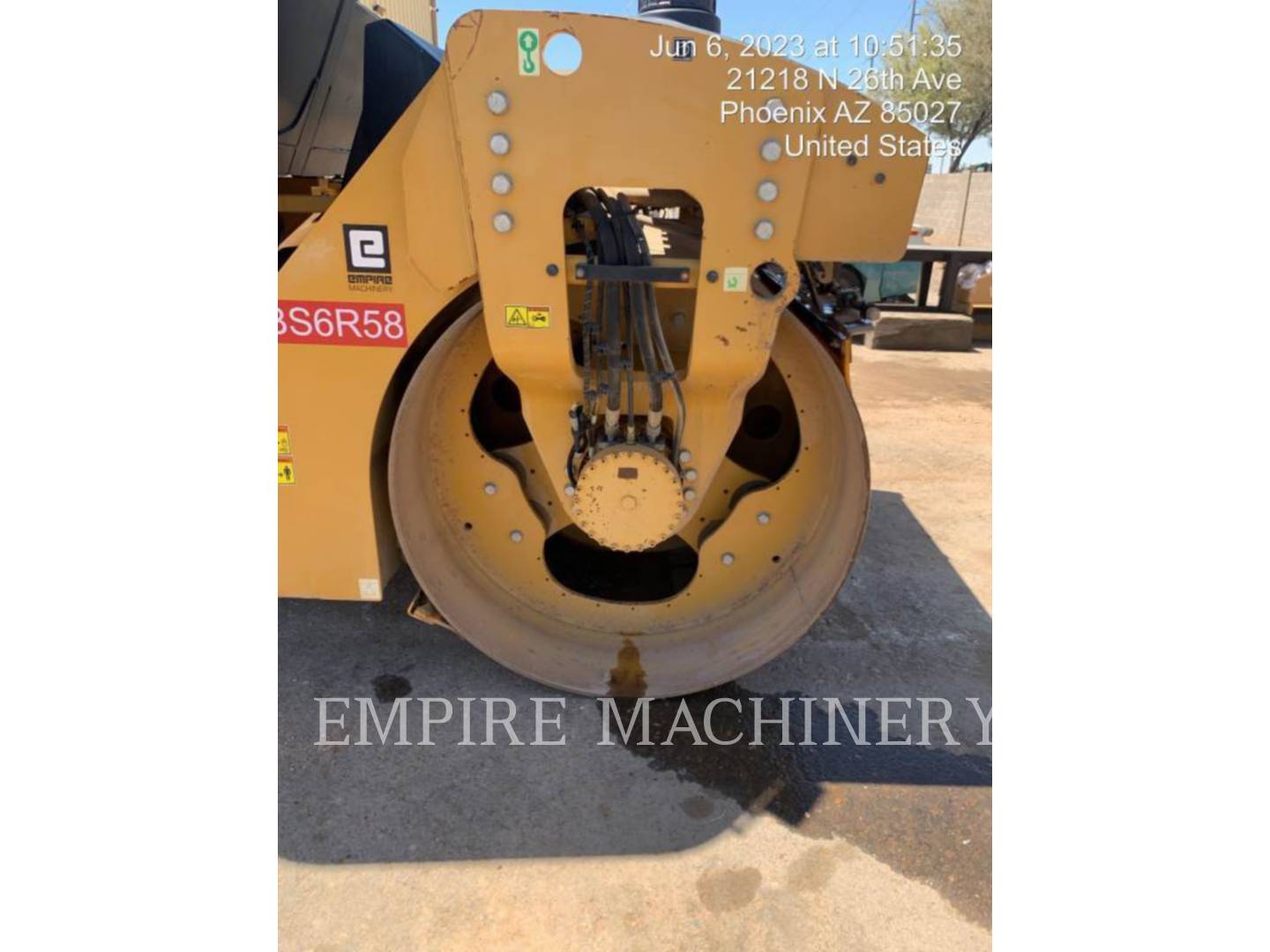 2016 Caterpillar CB54B Vibratory Double