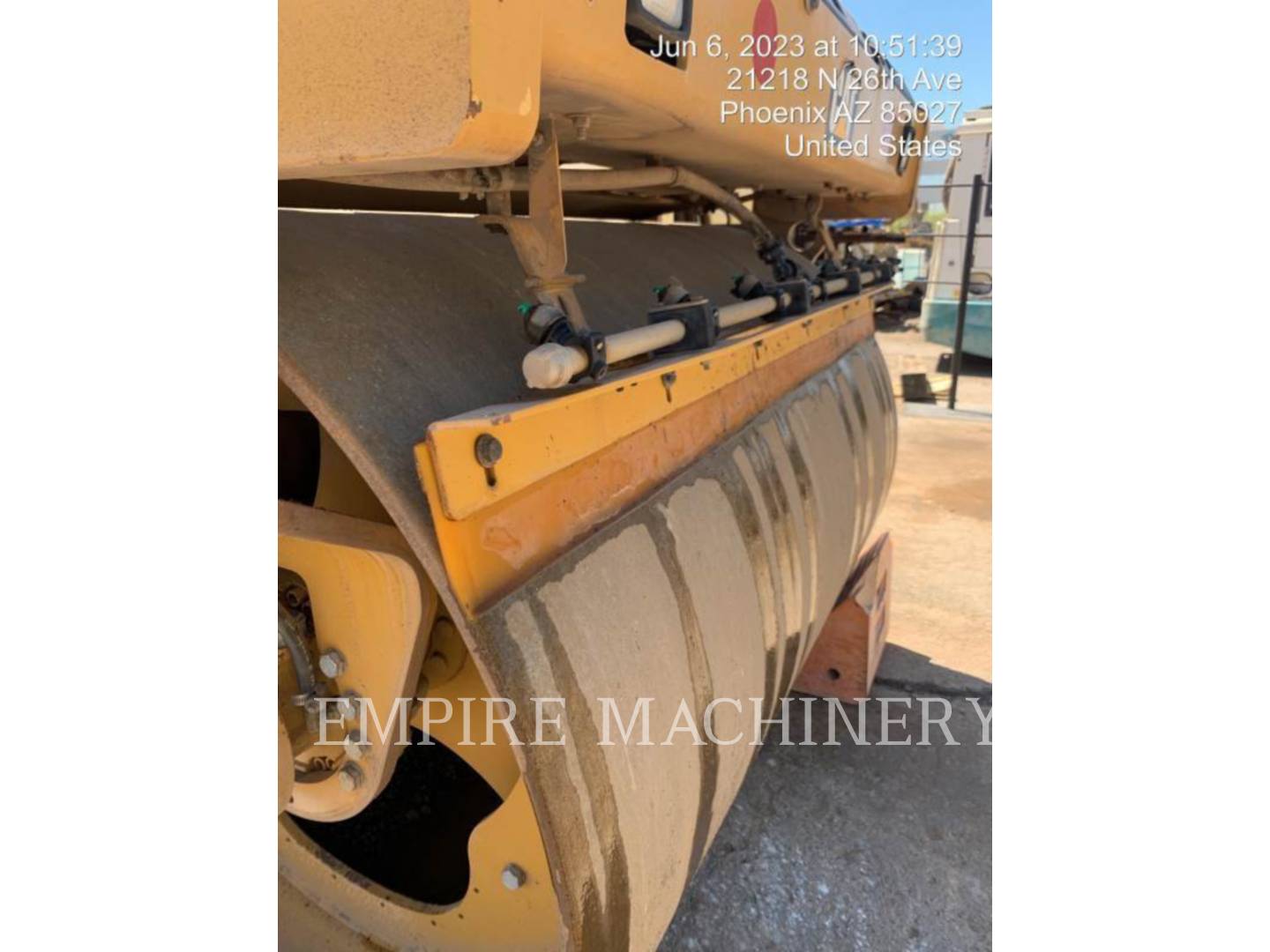 2016 Caterpillar CB54B Vibratory Double