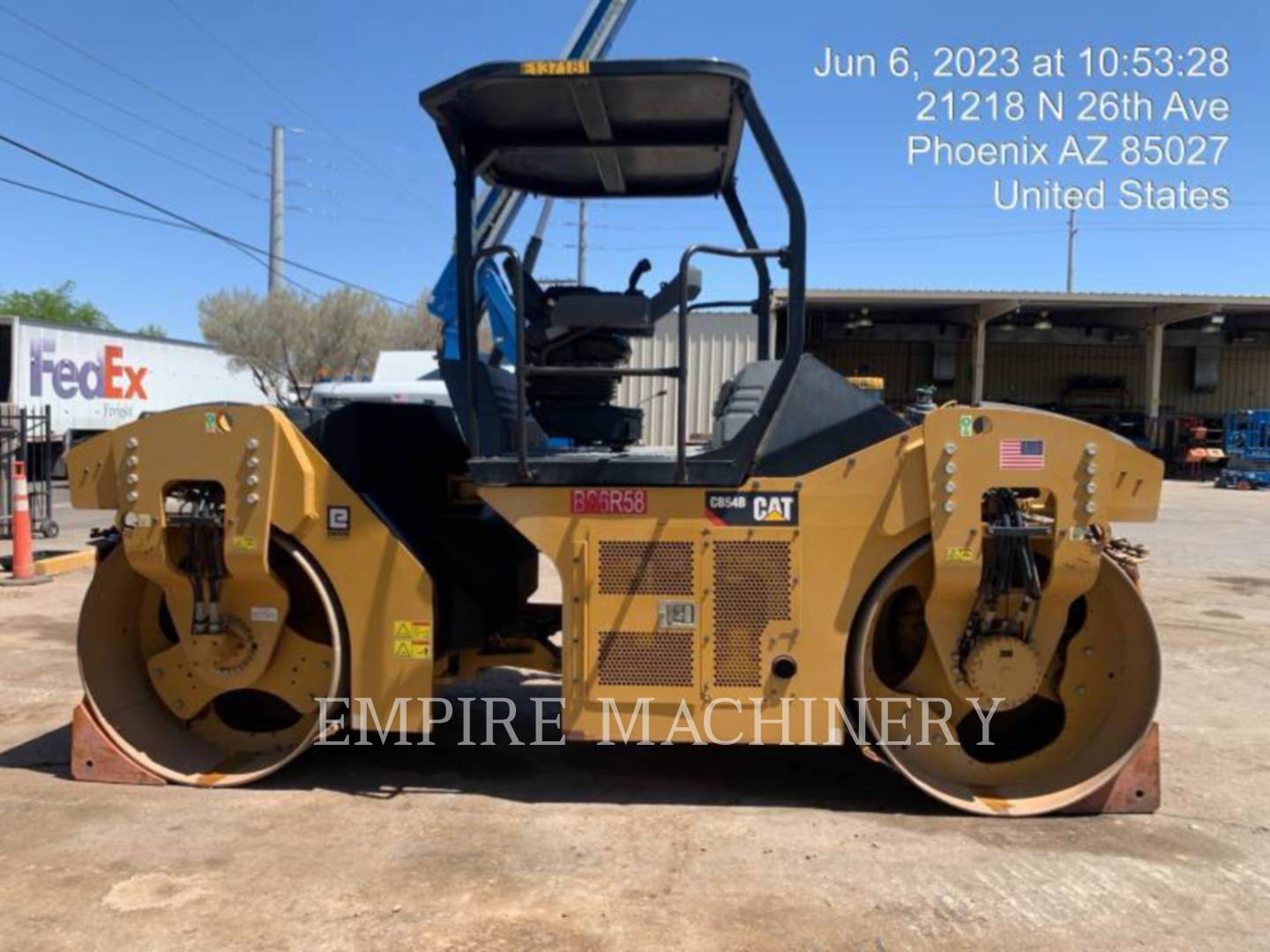 2016 Caterpillar CB54B Vibratory Double