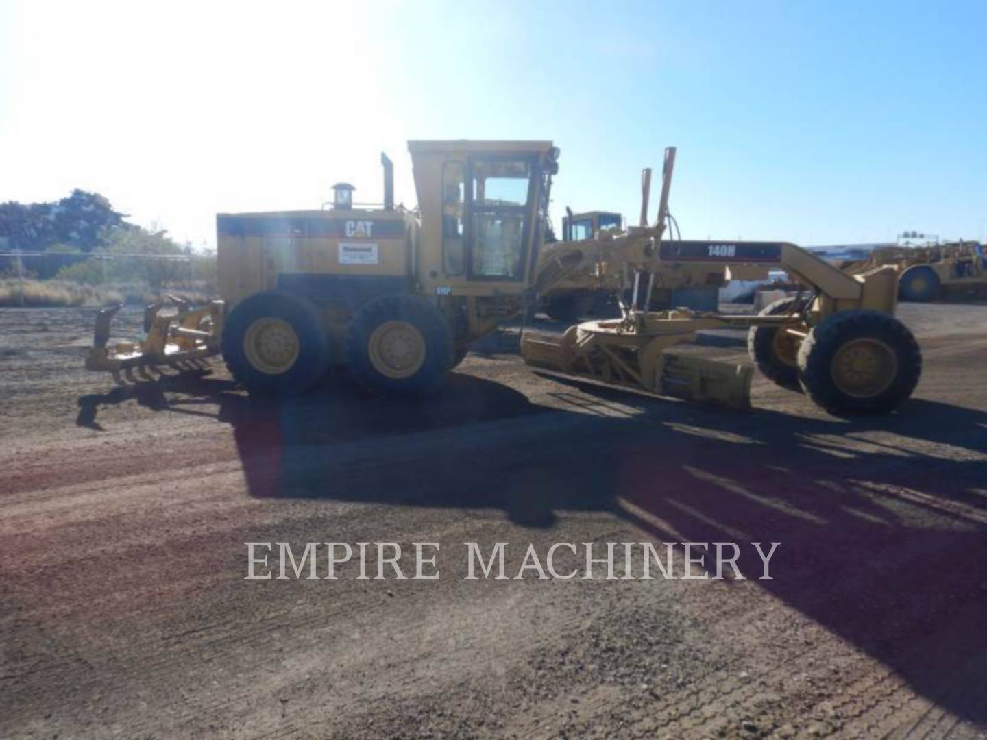 2004 Caterpillar 140H Grader - Road