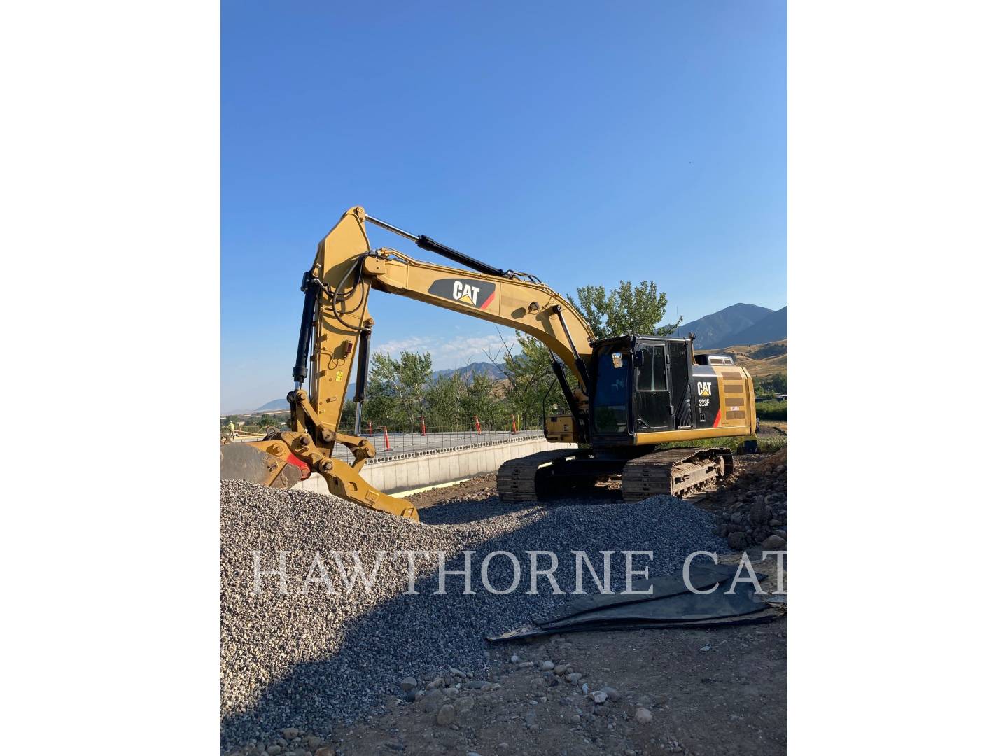 2016 Caterpillar 323F TR Excavator