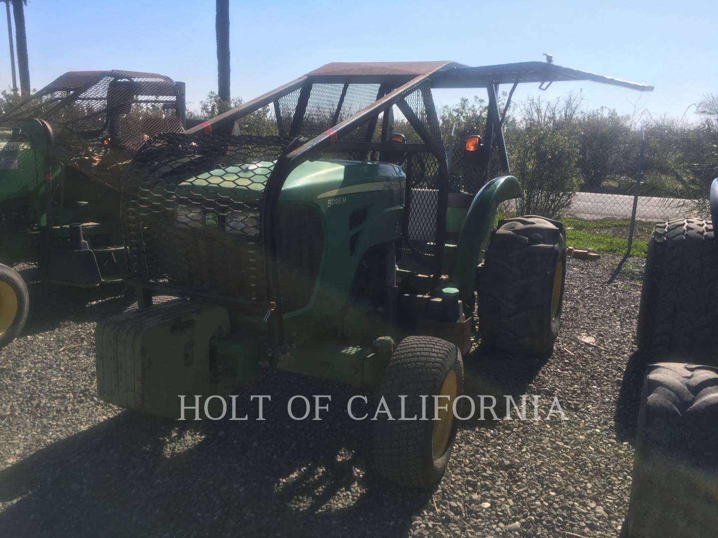 2009 John Deere 5095M Tractor