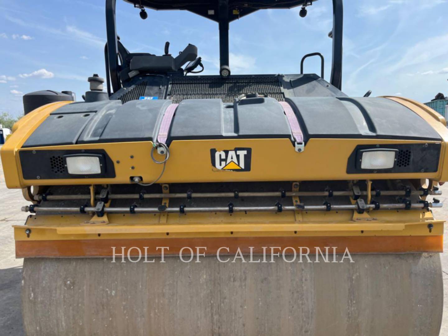 2018 Caterpillar CB13 Compactor