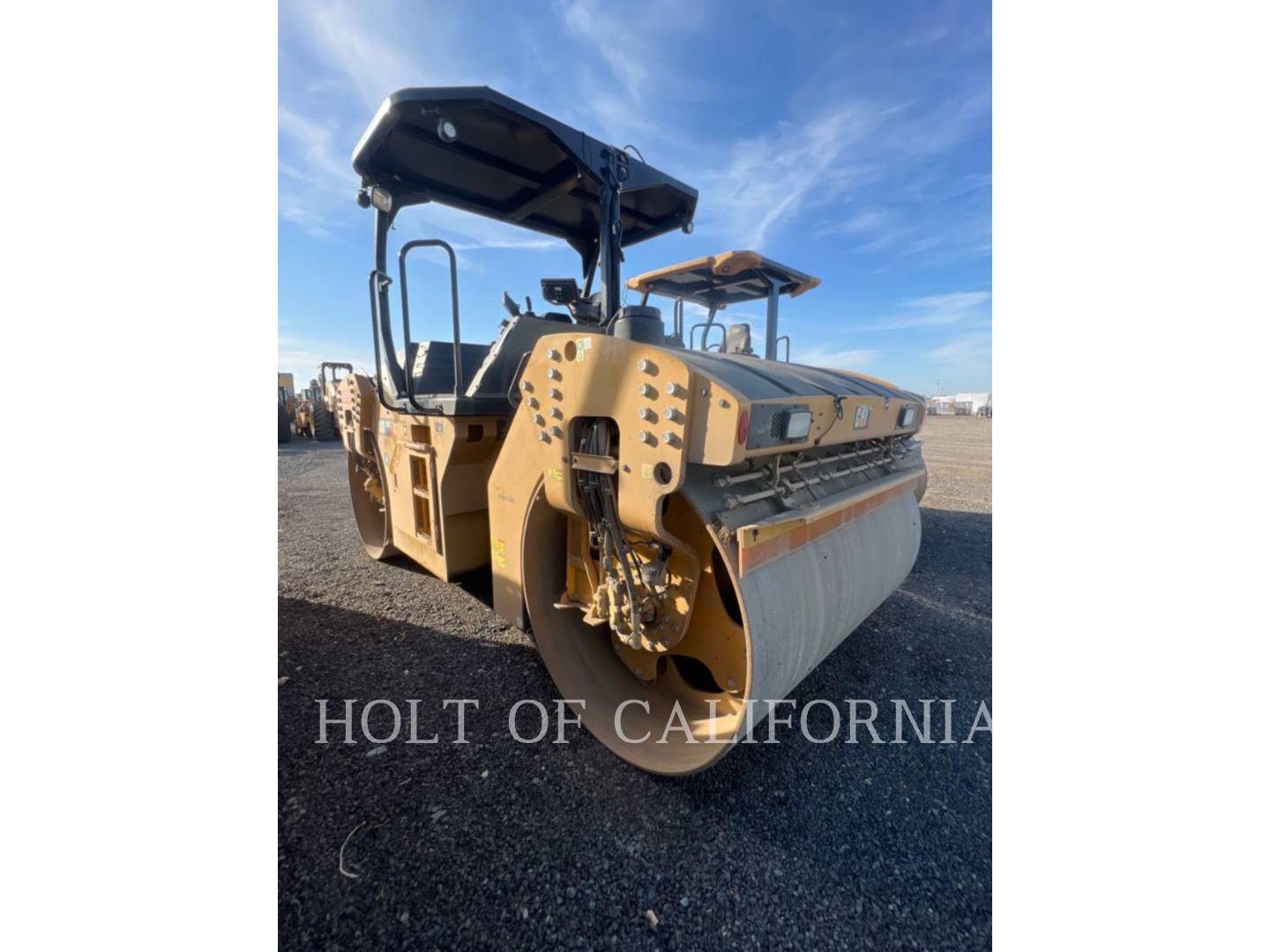 2018 Caterpillar CB13 Compactor