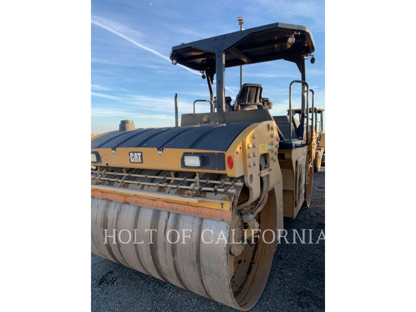 2019 Caterpillar CB13 Compactor