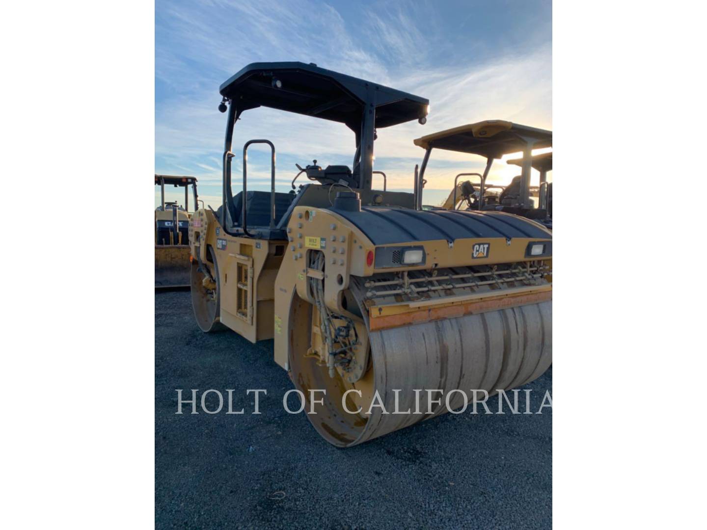 2019 Caterpillar CB13 Compactor