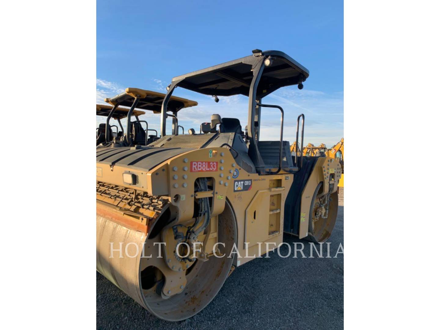 2019 Caterpillar CB13 Compactor