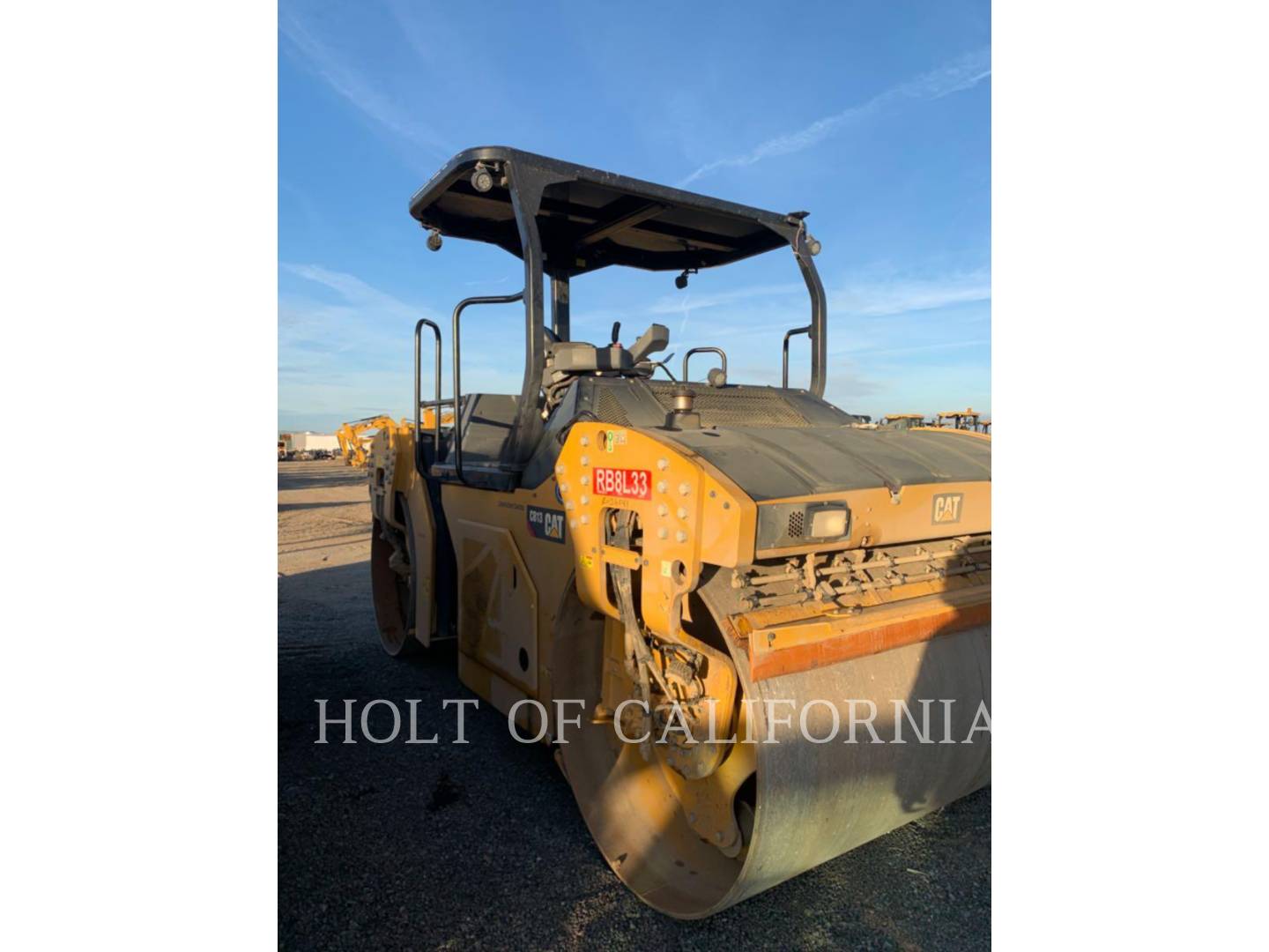 2019 Caterpillar CB13 Compactor