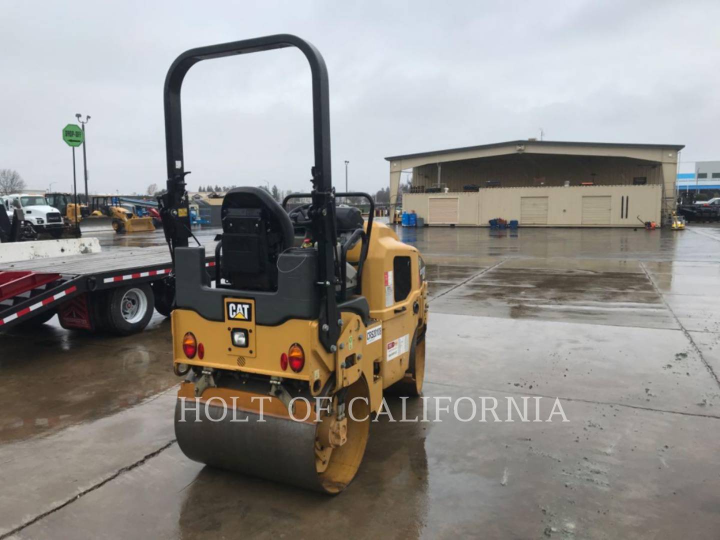 2017 Caterpillar CB22 Compactor