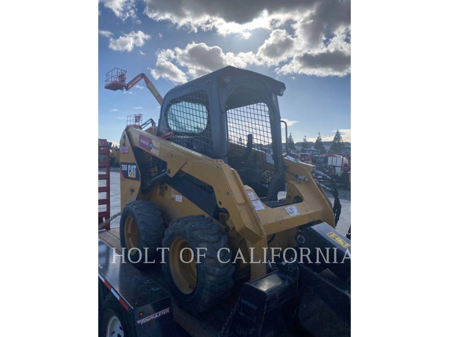 2016 Caterpillar 236 HF Skid Steer Loader