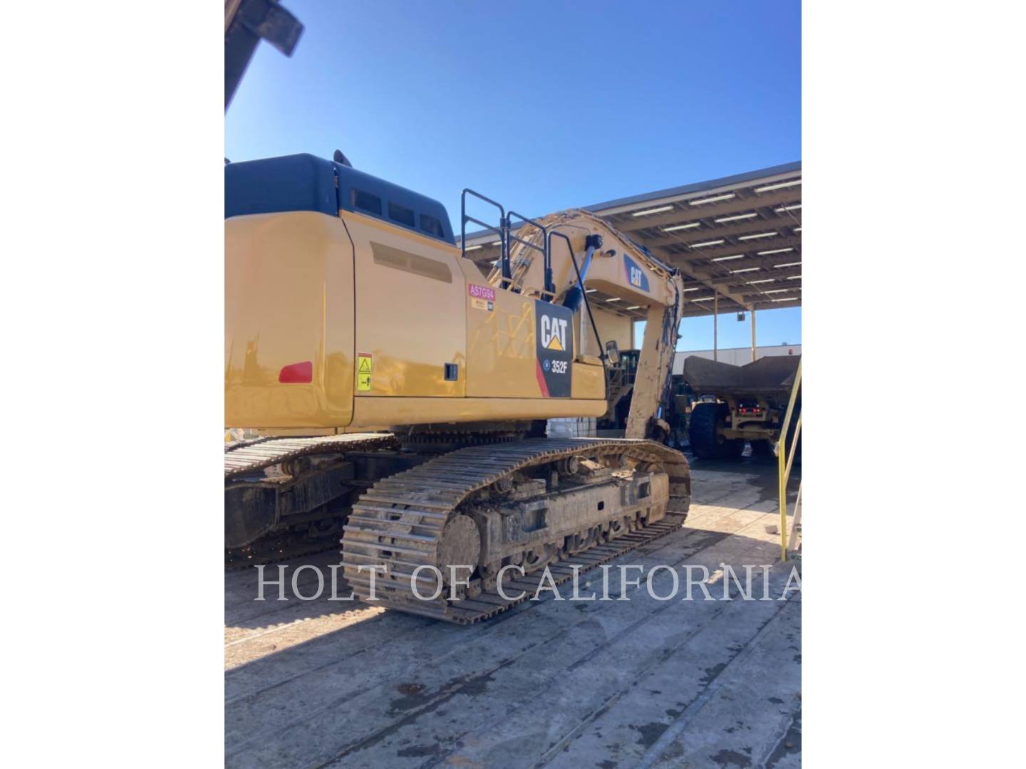 2018 Caterpillar 352F Excavator