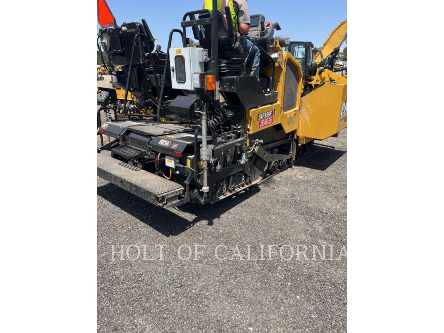 2022 Caterpillar AP355F Paver