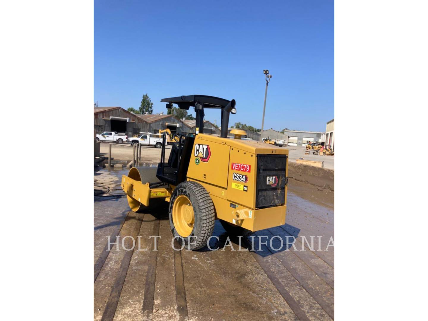 2021 Caterpillar CS34 Compactor