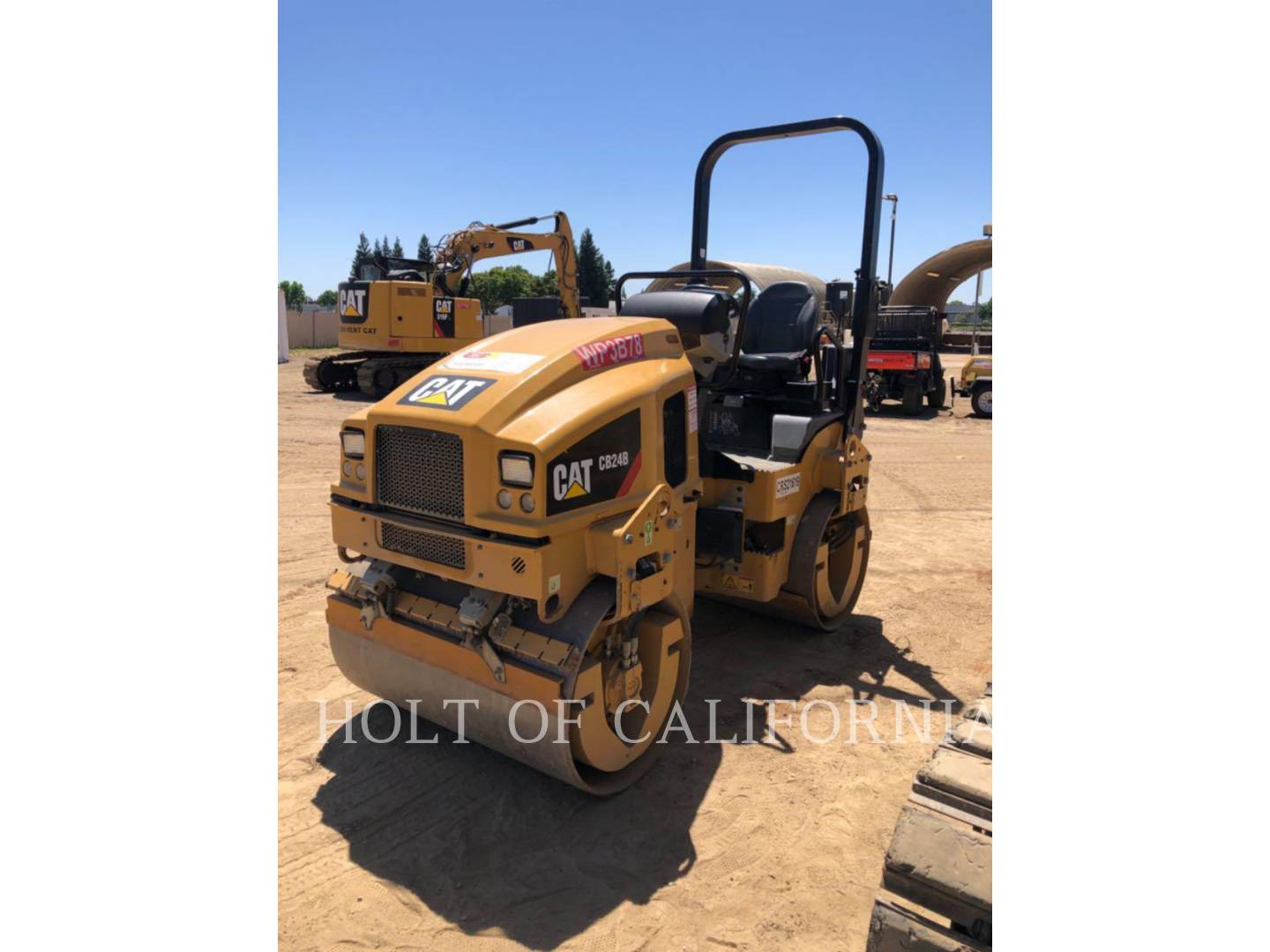 2019 Caterpillar CB24 Compactor