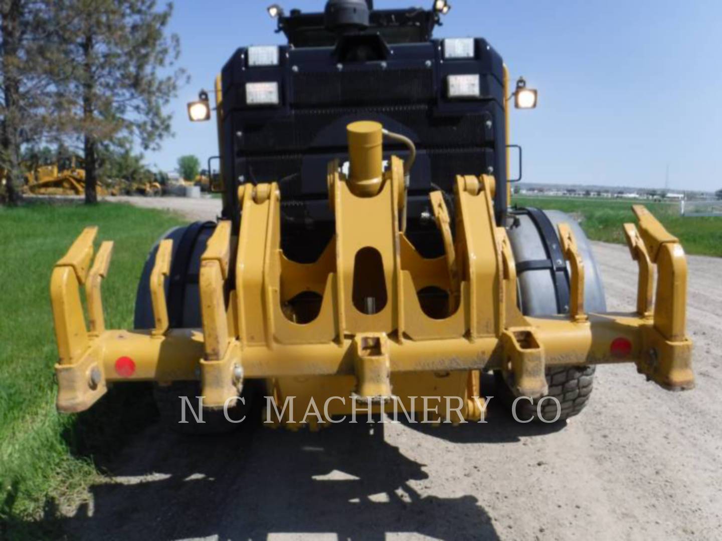 2015 Caterpillar 12M3 AWD Grader - Road