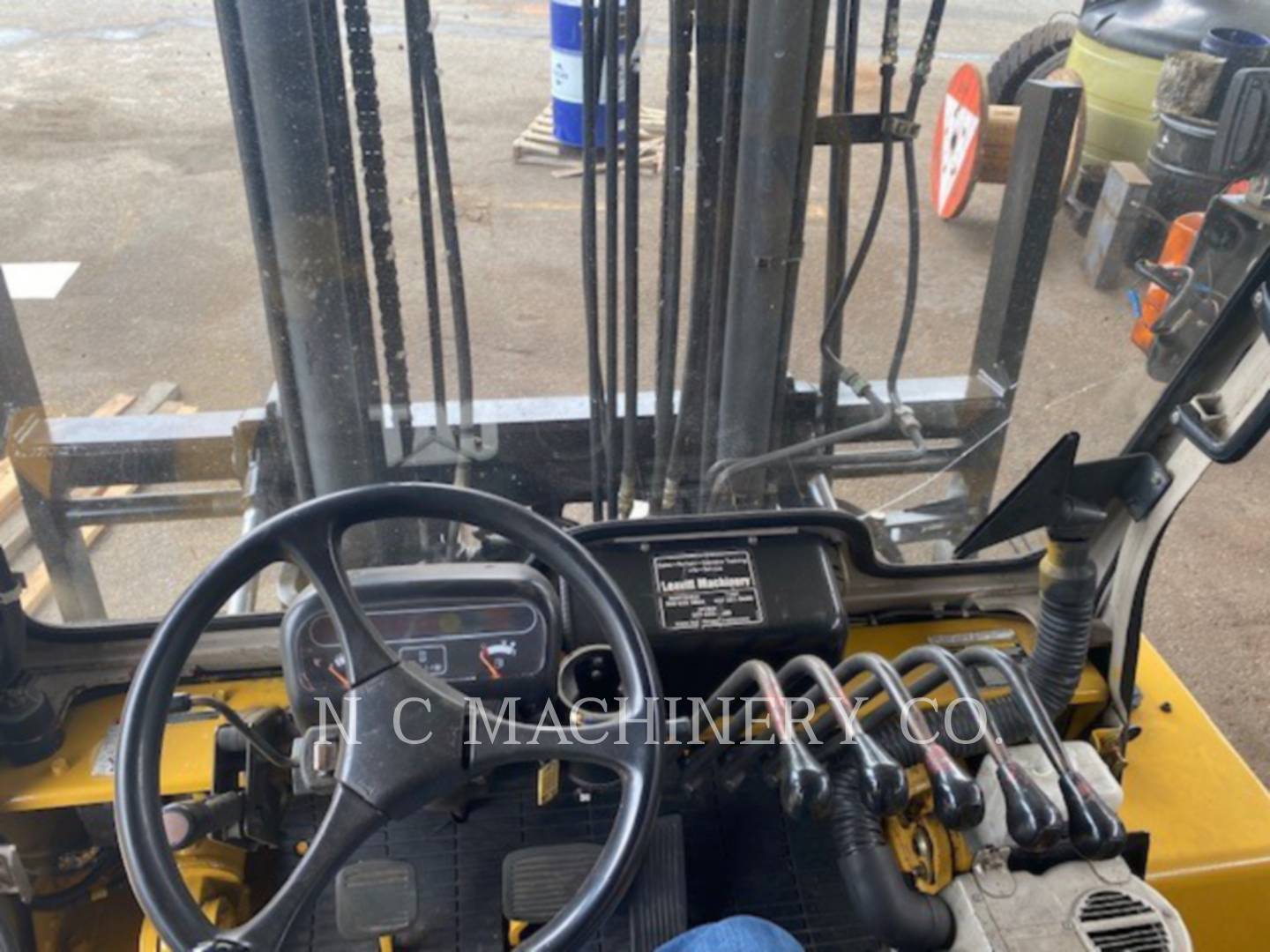 2005 Caterpillar DP70 Forklift