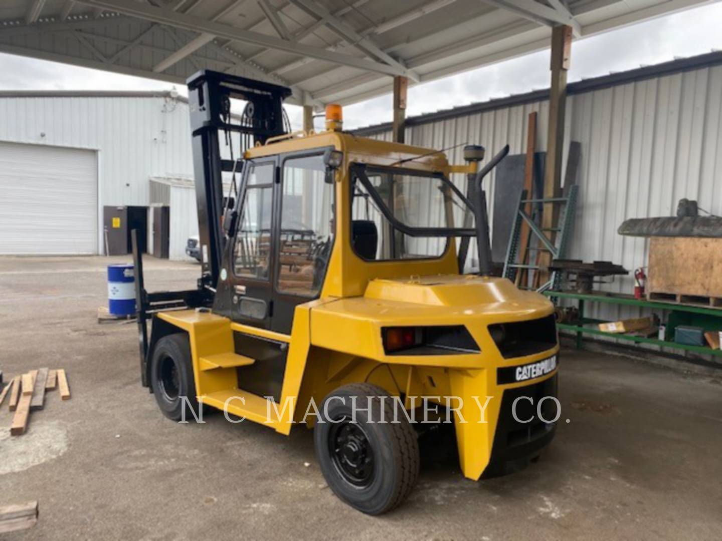 2005 Caterpillar DP70 Forklift