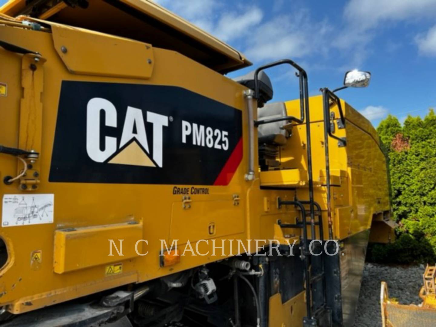 2018 Caterpillar PM825 Paver