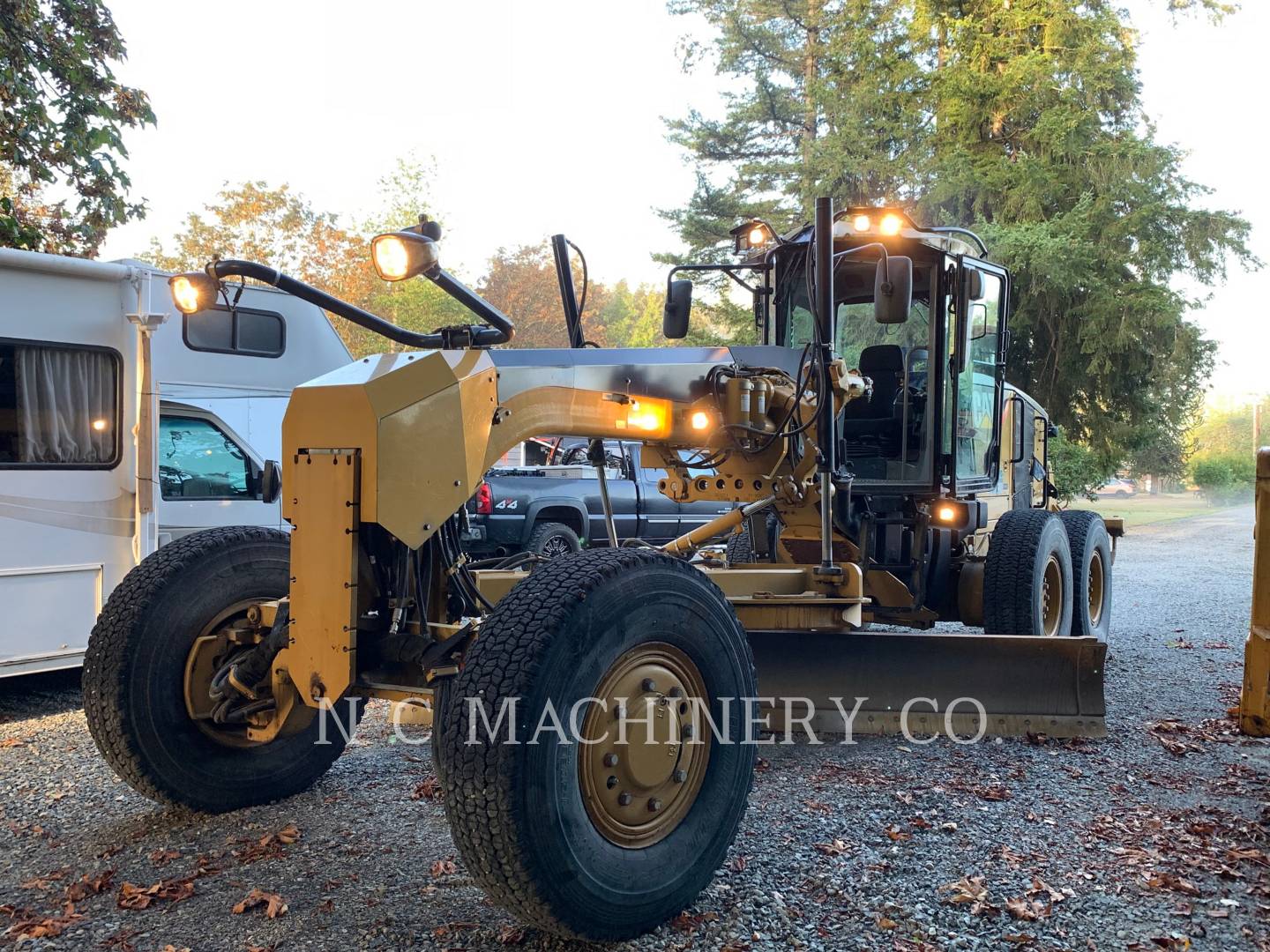 2011 Caterpillar 140M AWD Grader - Road