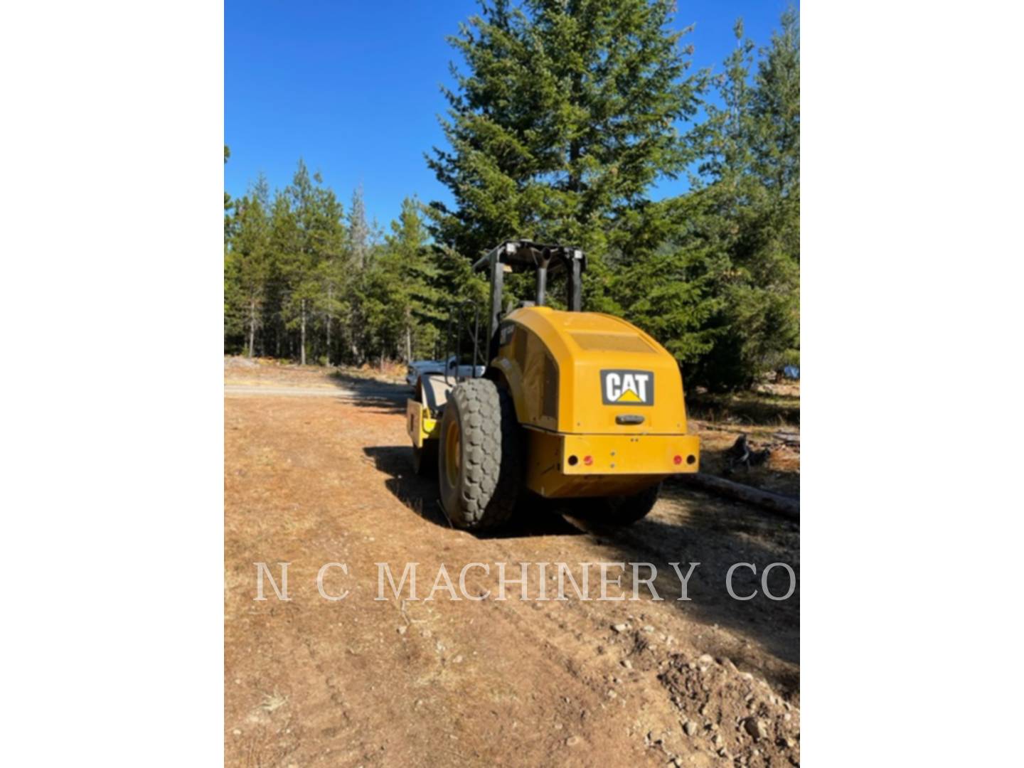 2016 Caterpillar CS54B Compactor