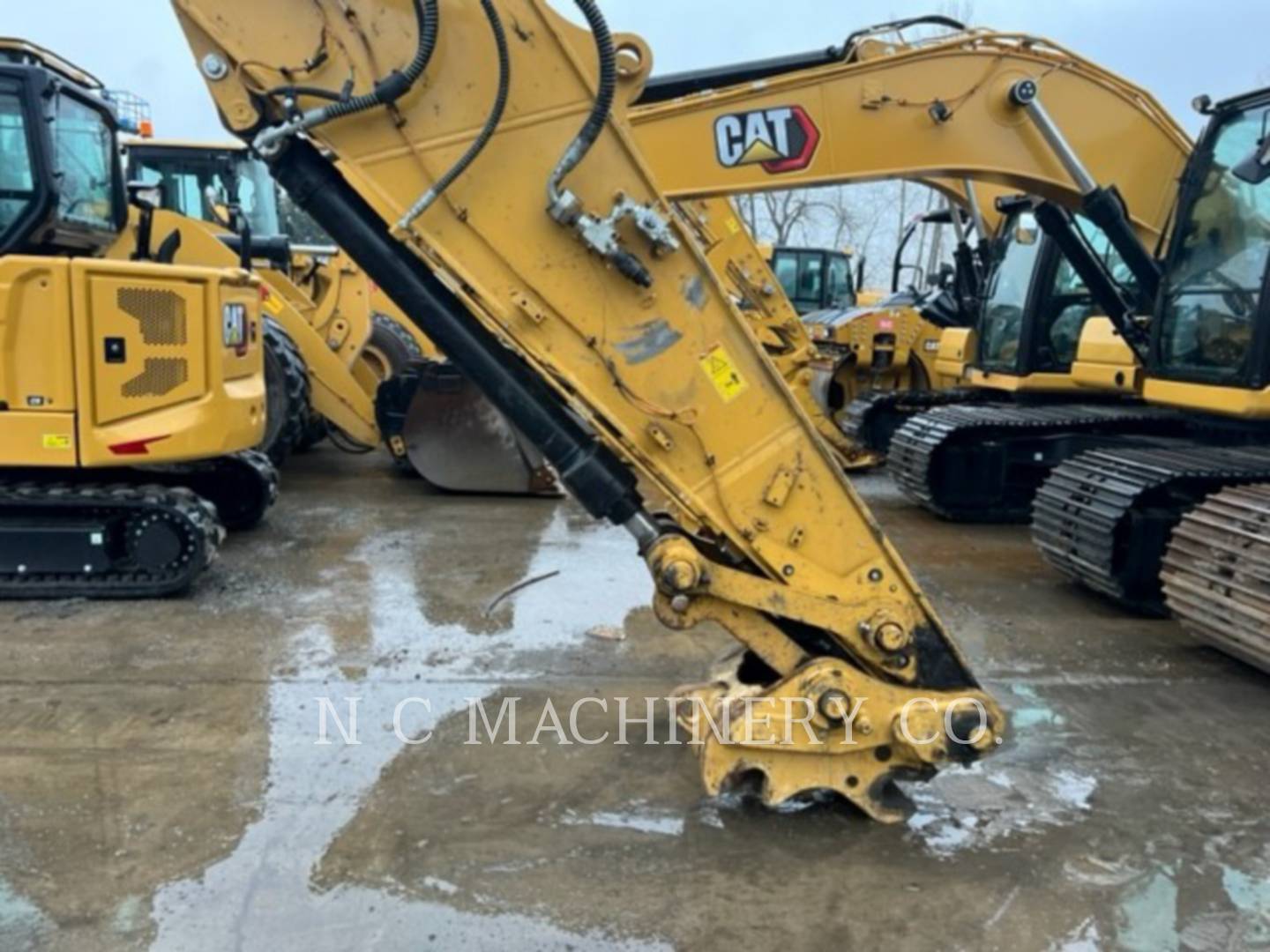 2022 Caterpillar 323 Excavator