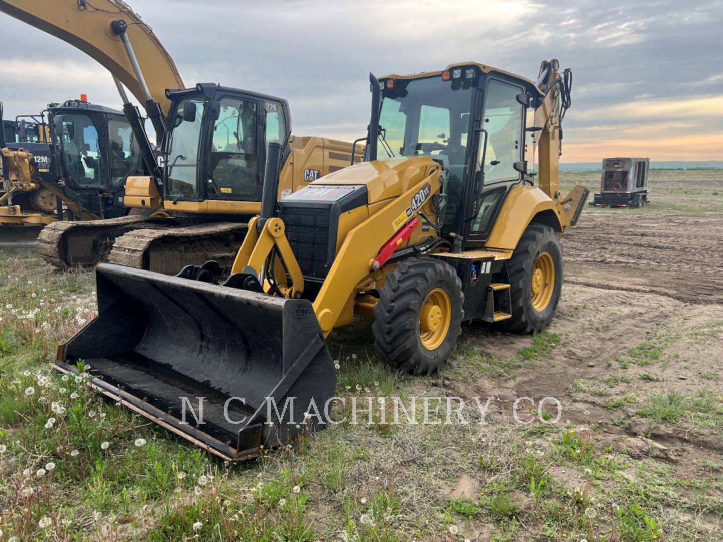 2021 Caterpillar 420 XE Tractor Loader Backhoe