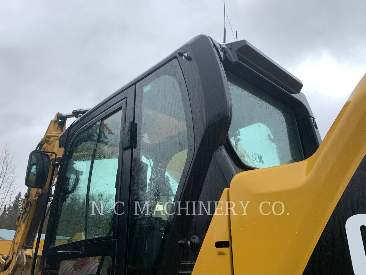 2018 Caterpillar 323 Excavator