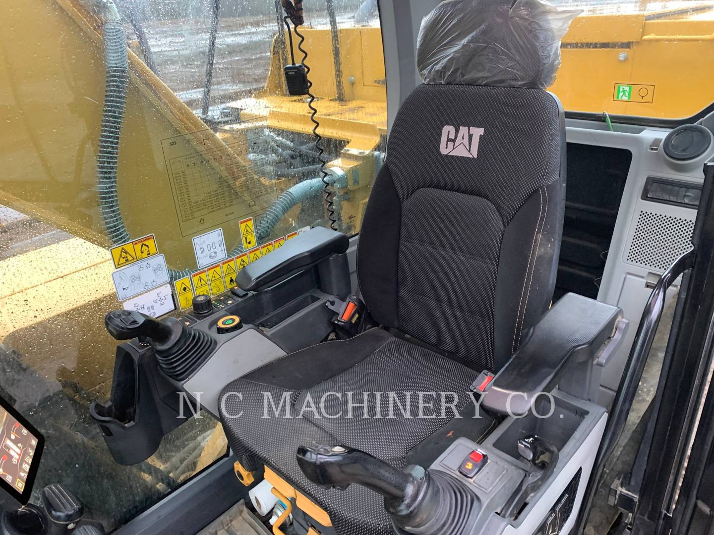 2018 Caterpillar 323 Excavator