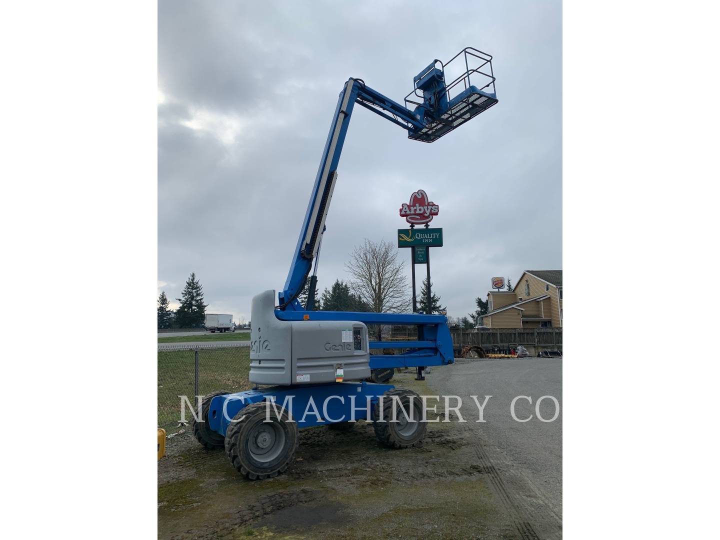 2007 Genie Z60/34 Lift Truck