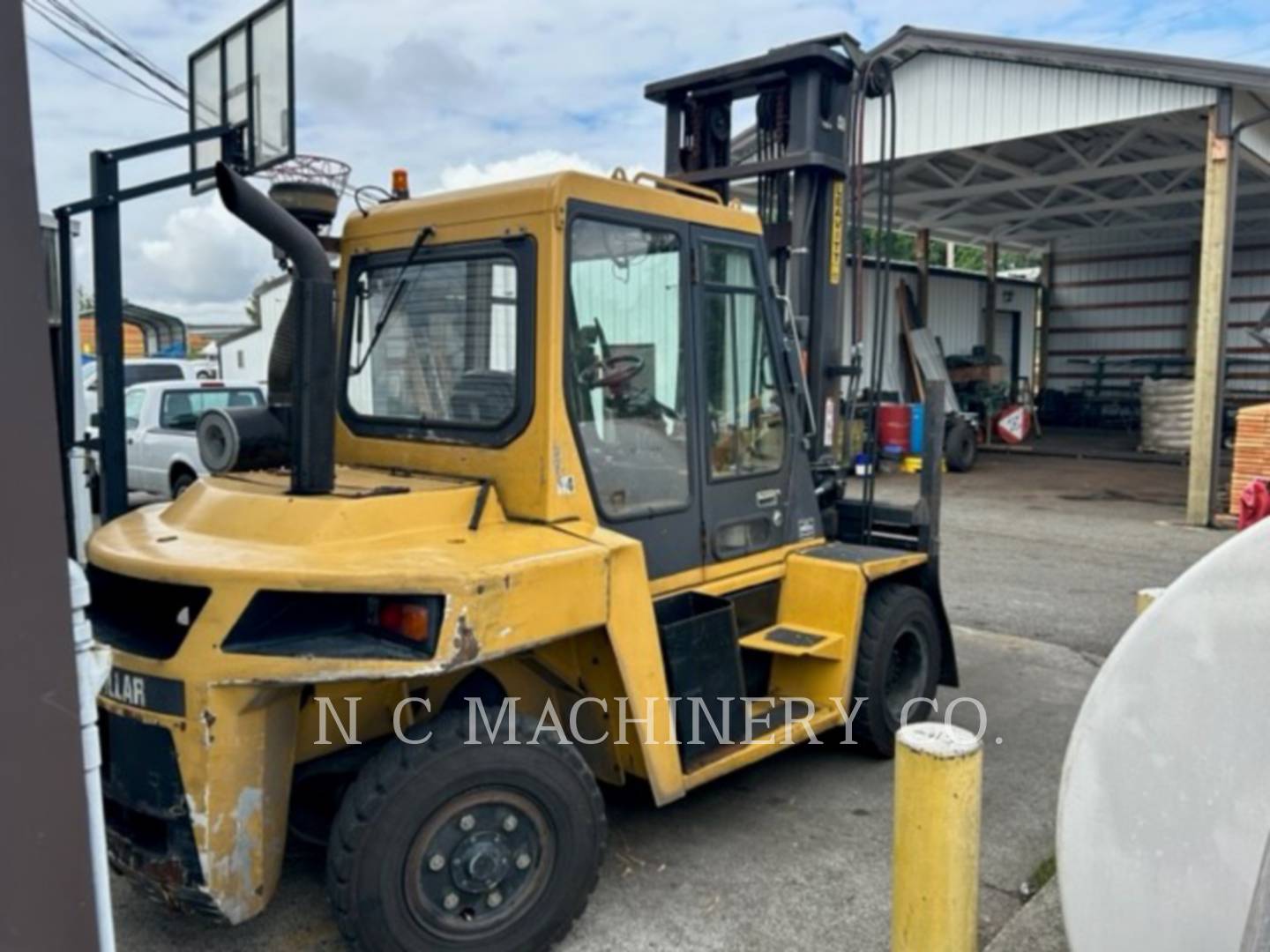 2005 Caterpillar DP70 Forklift