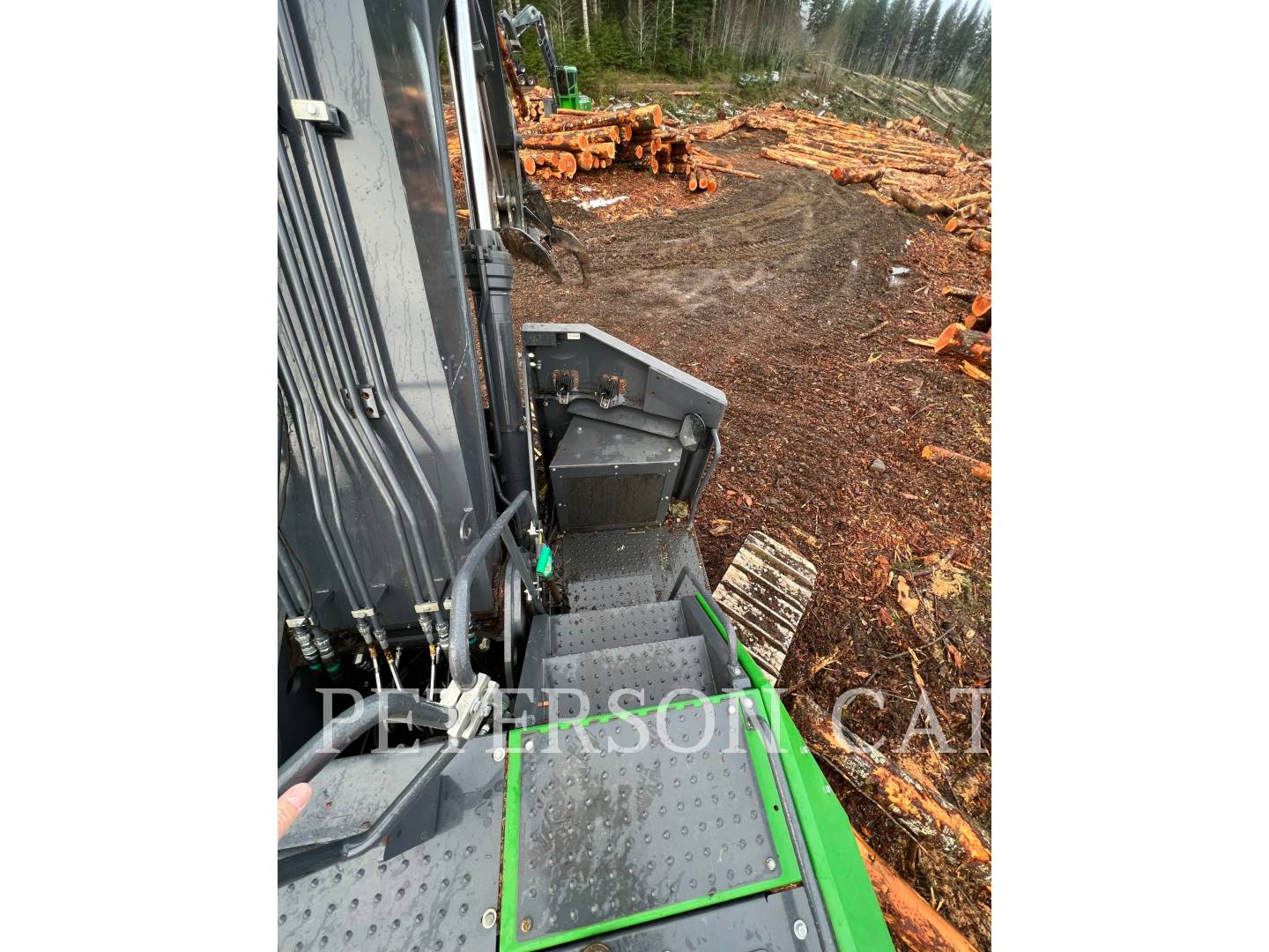 2021 John Deere 3756G Log Loader