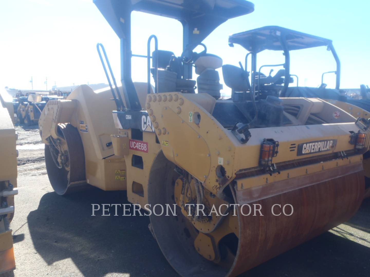 2010 Caterpillar CB64 Vibratory Double