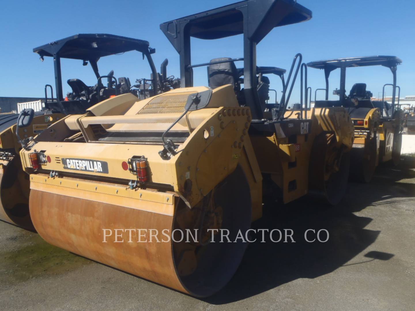 2010 Caterpillar CB64 Vibratory Double