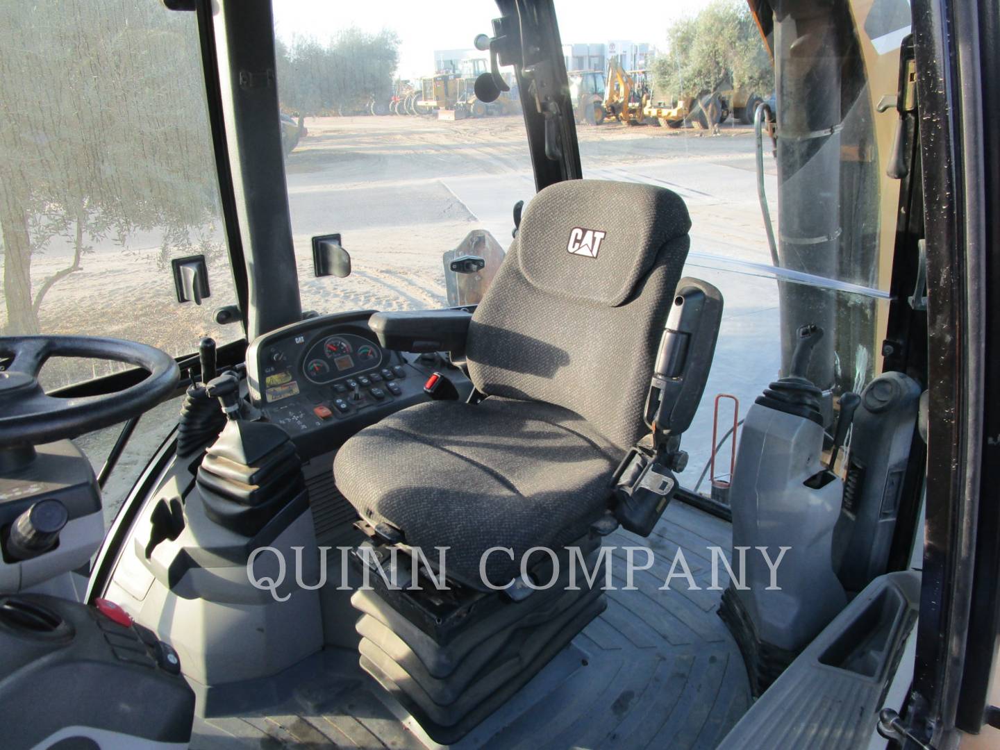 2015 Caterpillar 450F Tractor Loader Backhoe