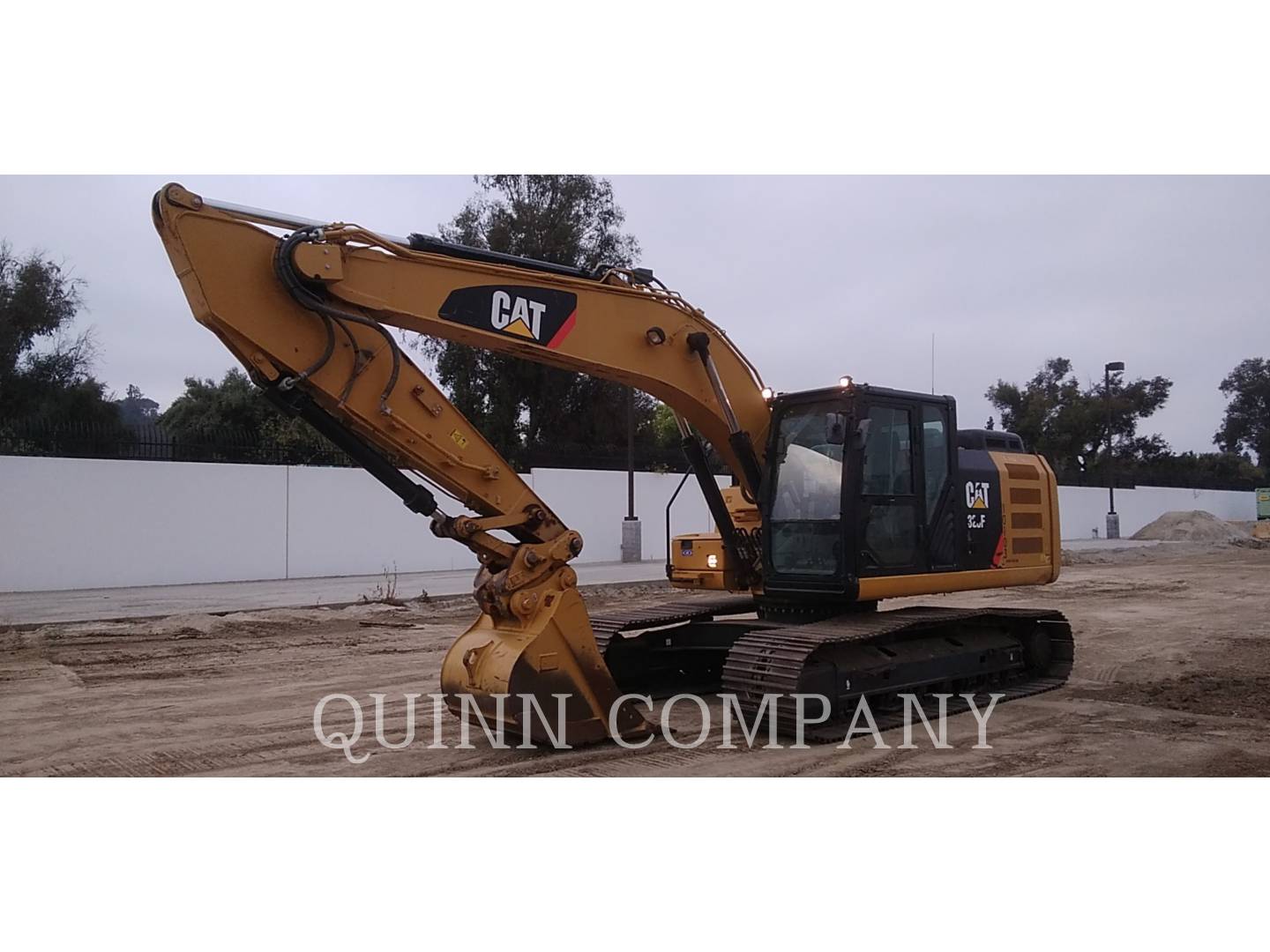 2016 Caterpillar 323F Excavator