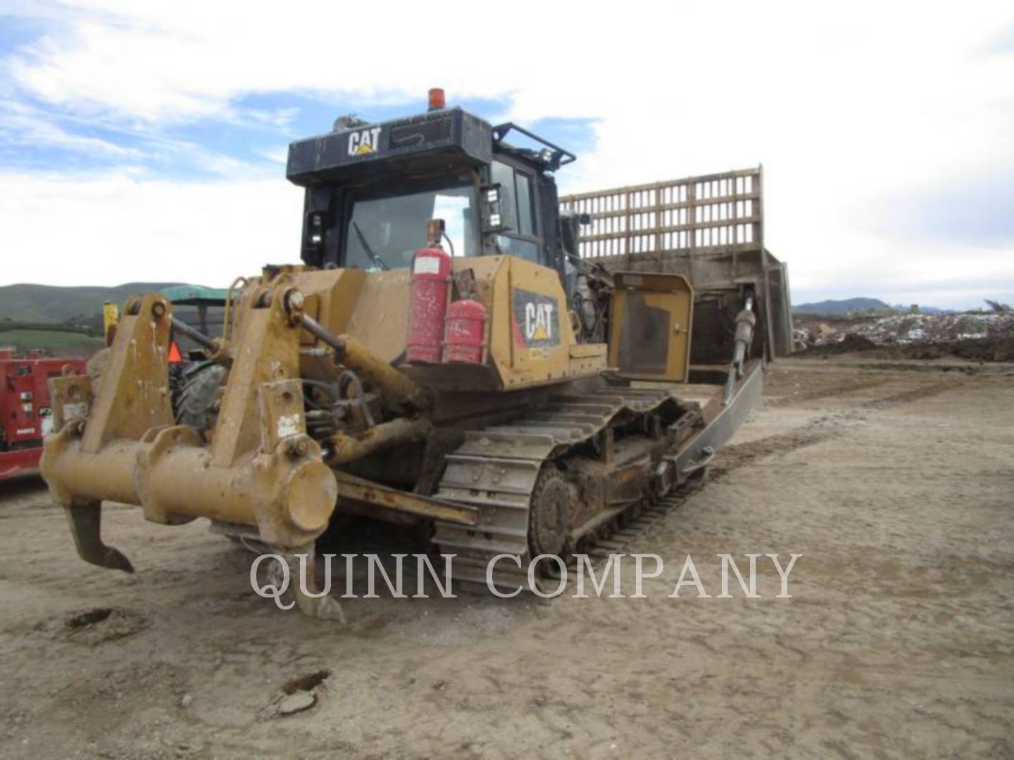 2015 Caterpillar D7E LGP Dozer