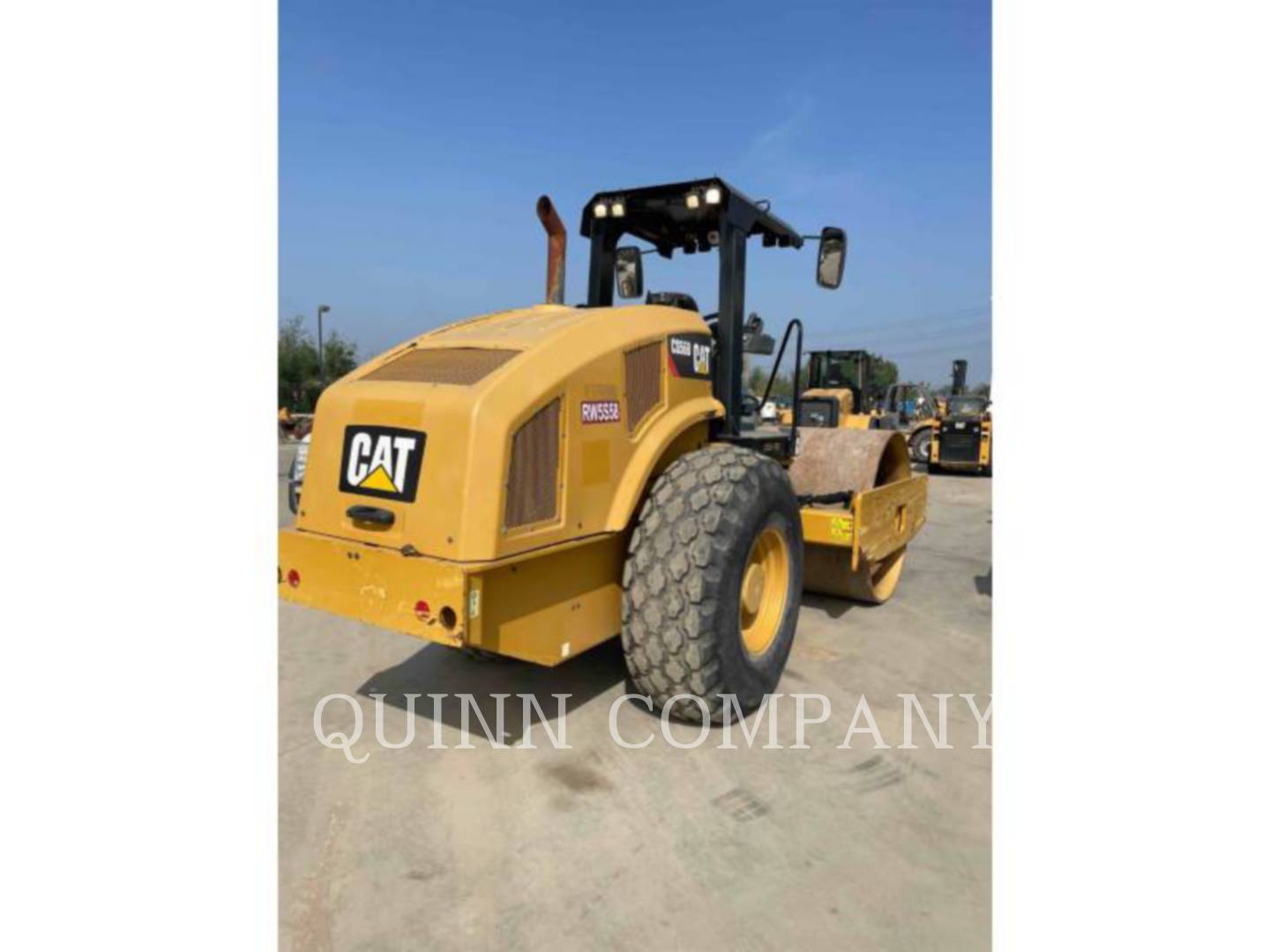 2015 Caterpillar CS56B Asphalt Distributor