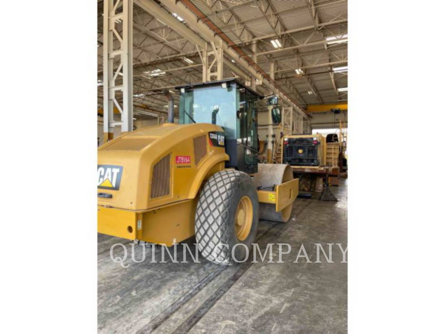 2015 Caterpillar CS56B Asphalt Distributor