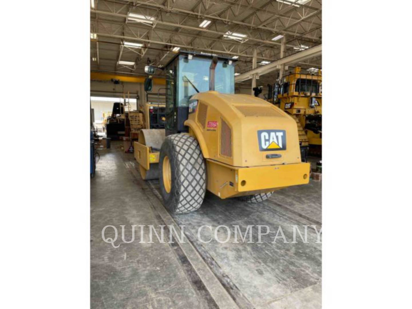 2015 Caterpillar CS56B Asphalt Distributor