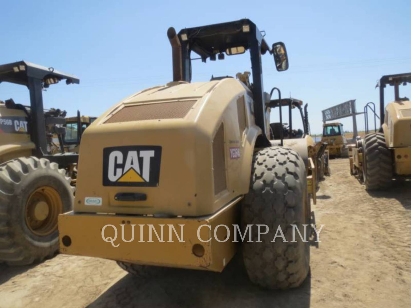 2015 Caterpillar CS56B Asphalt Distributor