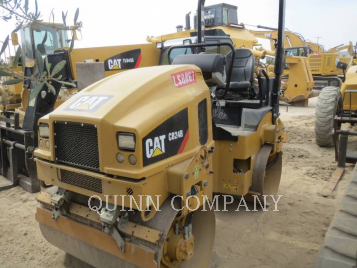 2017 Caterpillar CB24B Vibratory Double