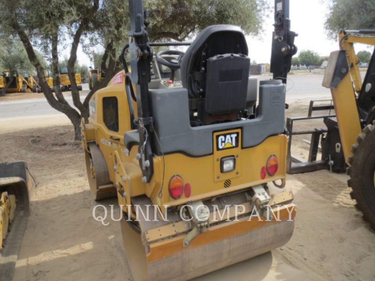 2017 Caterpillar CB24B Vibratory Double