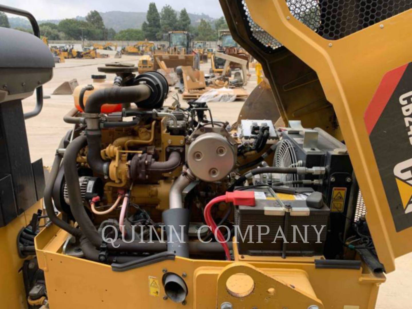 2017 Caterpillar CB24B Asphalt Distributor