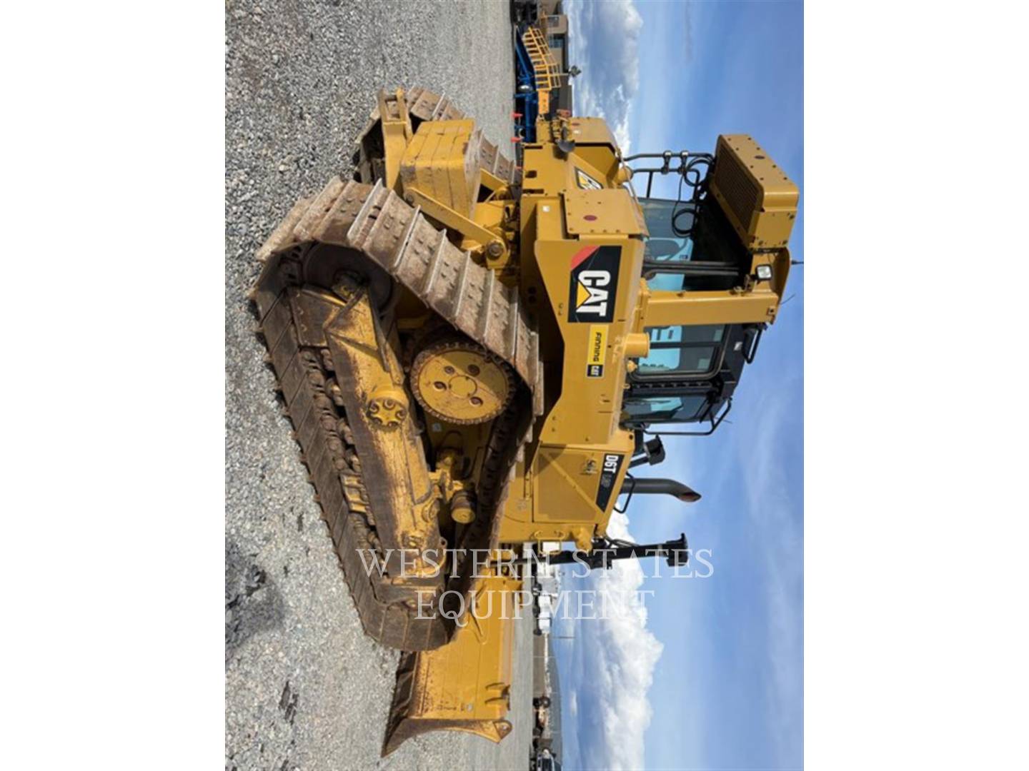 2015 Caterpillar D6T Dozer