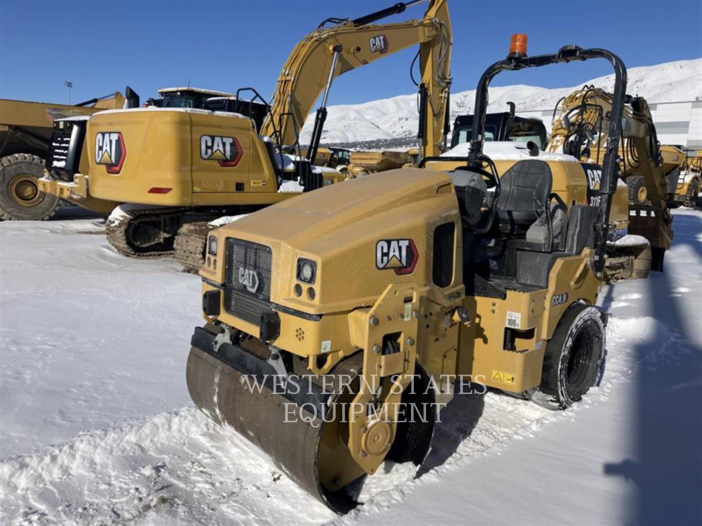 2022 Caterpillar CC4.0 Vibratory Double