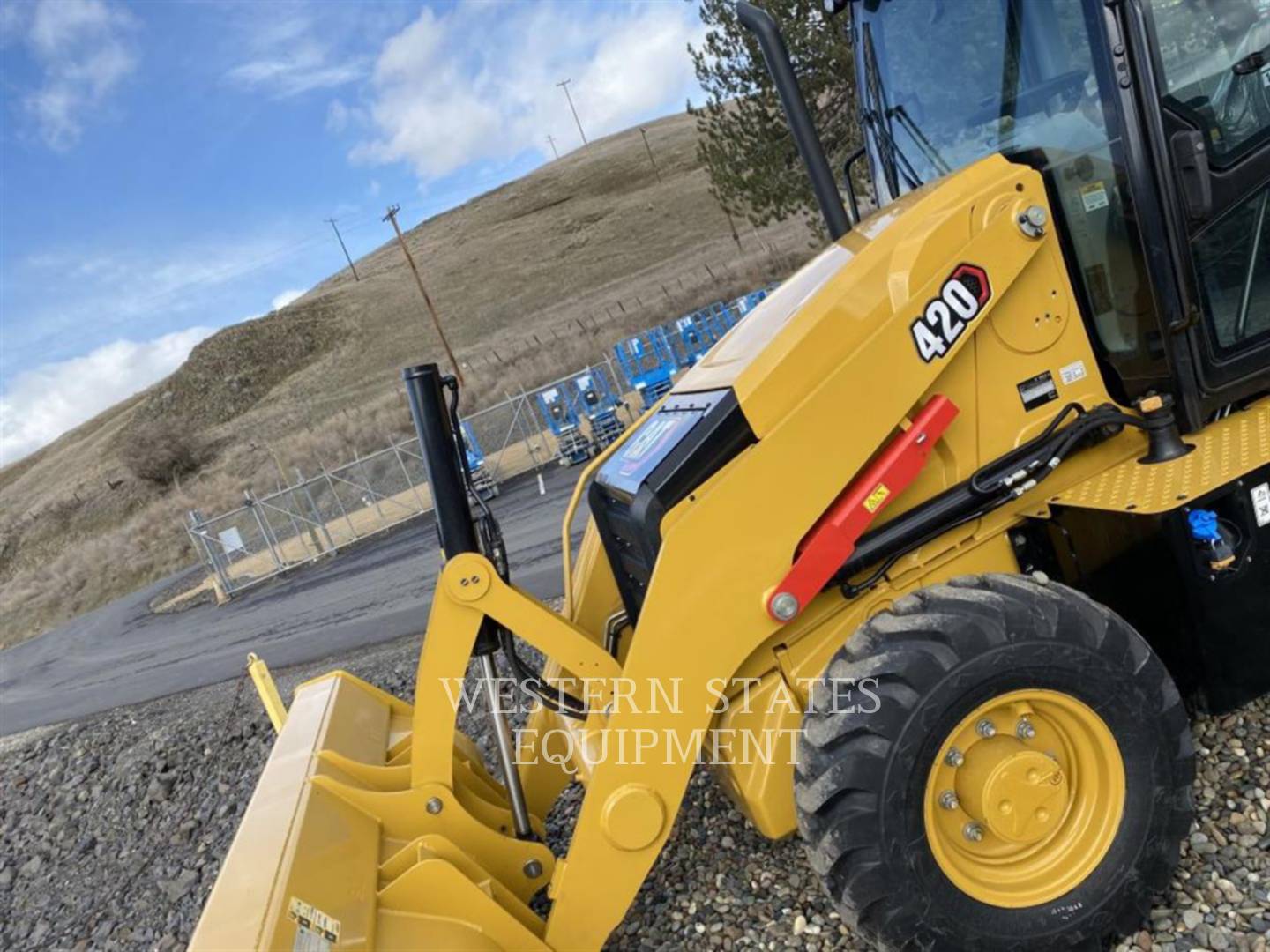 2022 Caterpillar 420 Tractor Loader Backhoe