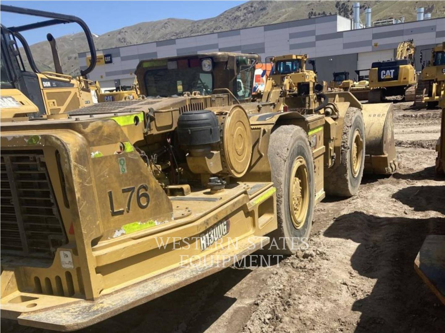 2022 Caterpillar R1300G Loader