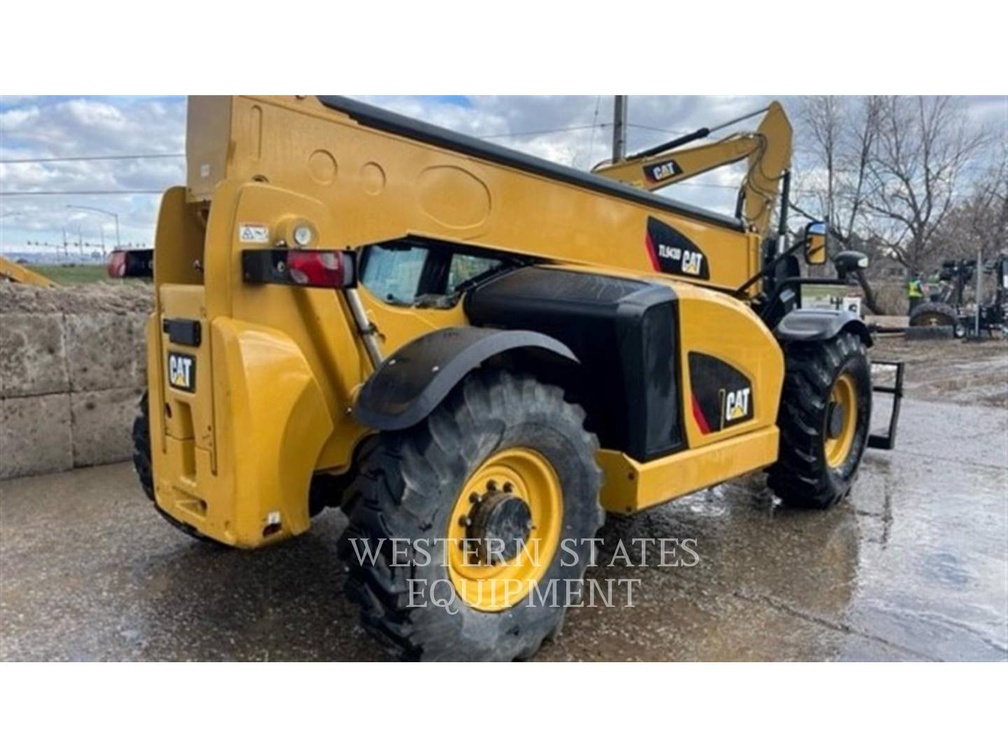 2016 Caterpillar TL943D TeleHandler