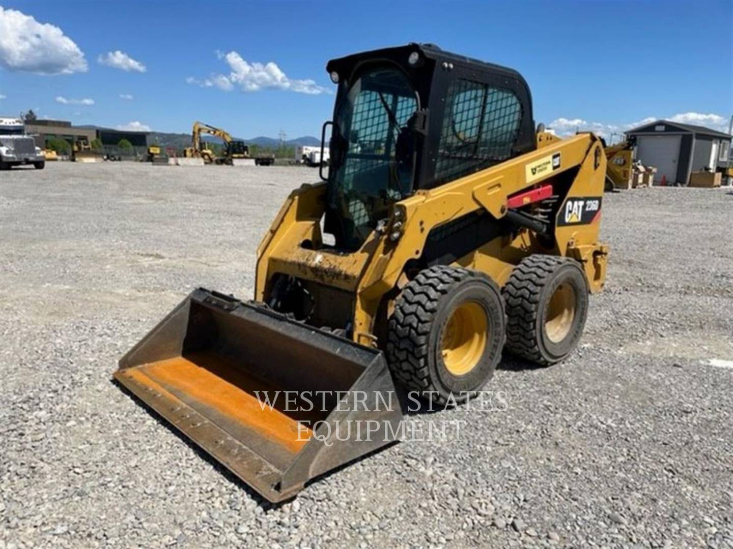 2015 Caterpillar 236D Skid Steer Loader